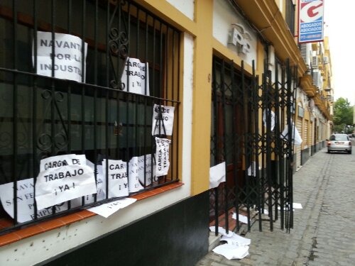 destrozos sede pp image