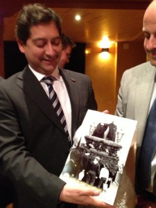 6786_428826900537717_1461120593_n