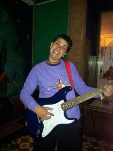 163519_332706100184994_1072653750_n