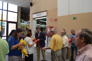 fran reparte bolsas mercado