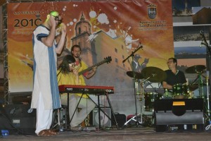 559732_397983340302894_886151708_n