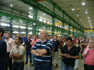 541574-Vista_de_la_asamblea_de_trabajadores_de_Navantia,_celebrada_en_San_Fernando_Version2