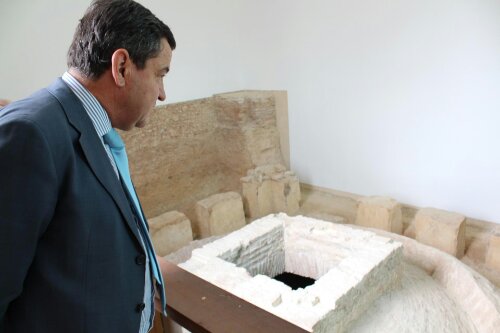 wpid-990-web.JPG image