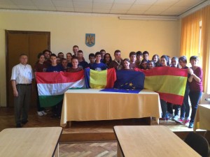 Miembros del grupo Scout Eryteeia en Rumania