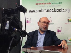 Ignacio García, en la sede de IU San Fernando.