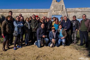 El grupo frente al Cementerio. Diego Bernal Bugatto