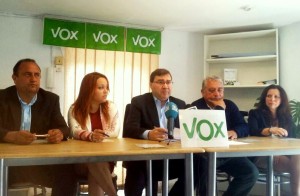 Los cinco primeros integrantes de la lista de VOX.