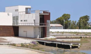 Malogrado Parque de la Historia y el Mar, en la carretera de La Carraca.