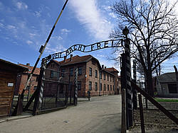 La entrada a Auschwitz.