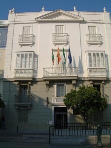 UNED_fachada_de_sede_en_Cxdiz_para_la_web