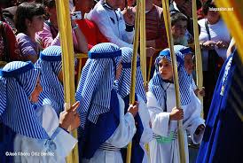 Niños revestidos de hebreos.
