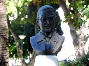 Monumento a Blas Infante, en el parque Almirante Laulhé.