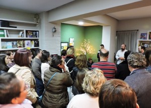 El nuevo local, al completo en su inauguración.