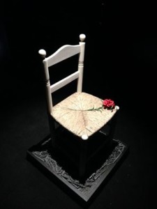 La silla sin José en la habitación donde nació. Foto Lolo Picardo.