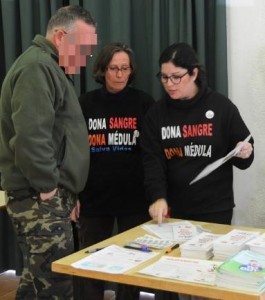 ApoLeu informando en Camposoto