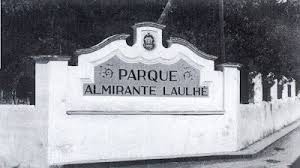La antigua portada del parque Almirante Lahulé.