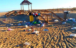 La playa de Camposoto, según el día.