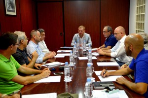 El Castillo de San Fernando. Exhumación de las fosas comunes del cementerio isleño