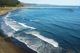 El mar esa gran masa de agua que nos une o nos separa.