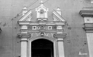 Portada de la Capilla de la Asunción, en la calle Isaac Peral. Archivo A. López