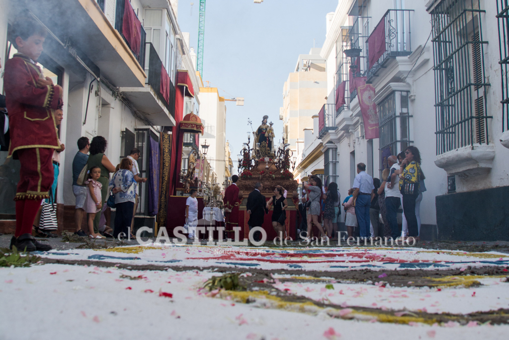 La procesión del Corpus Christi de San Fernando lució en su itinerario ...