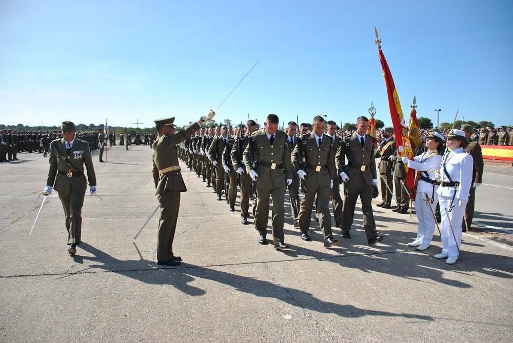 825 Soldados Juran Bandera En El Acuartelamiento De Camposoto